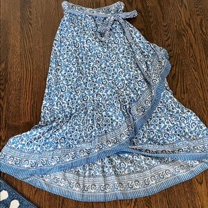 Vineyard Vines Blue and White Textured Skirt